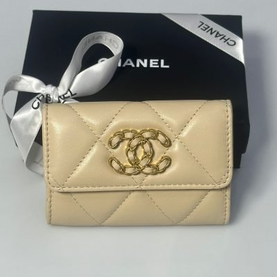 Replica Chanel 19 wallet beige