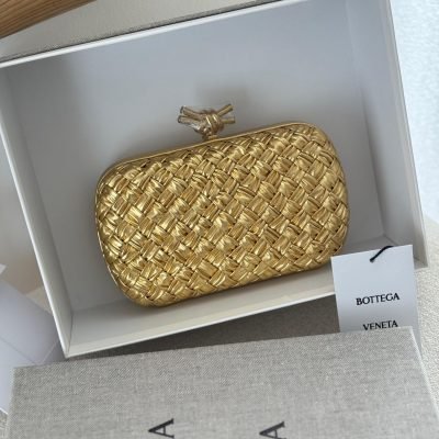 BOTTEGA VENETA Knot Clutch Intrecciato Metallic Leather Golden