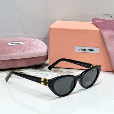 Miu Miu MU A04S cat eye sunglasses black